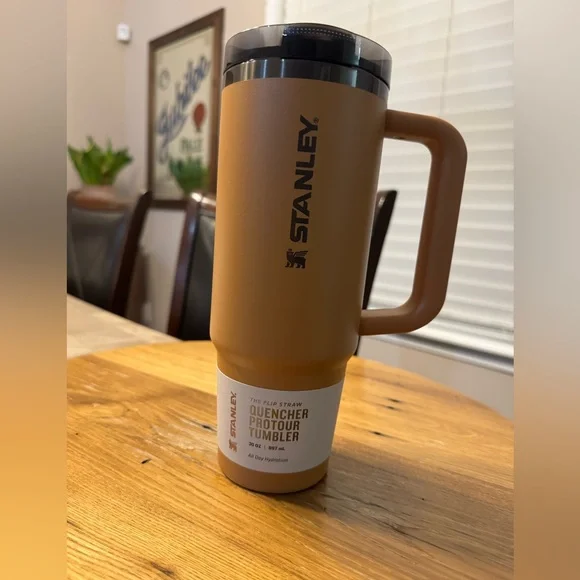 THE QUENCHER PROTOUR FLIP STRAW TUMBLER 30 OZ - Picture 2 of 8